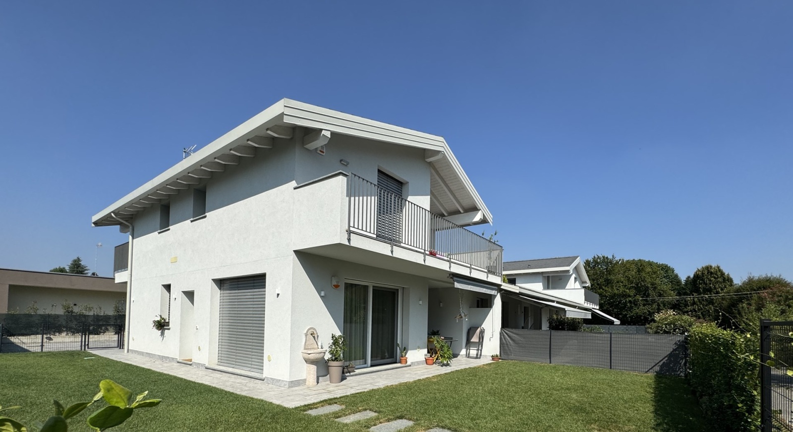 Cermenate - Residential building